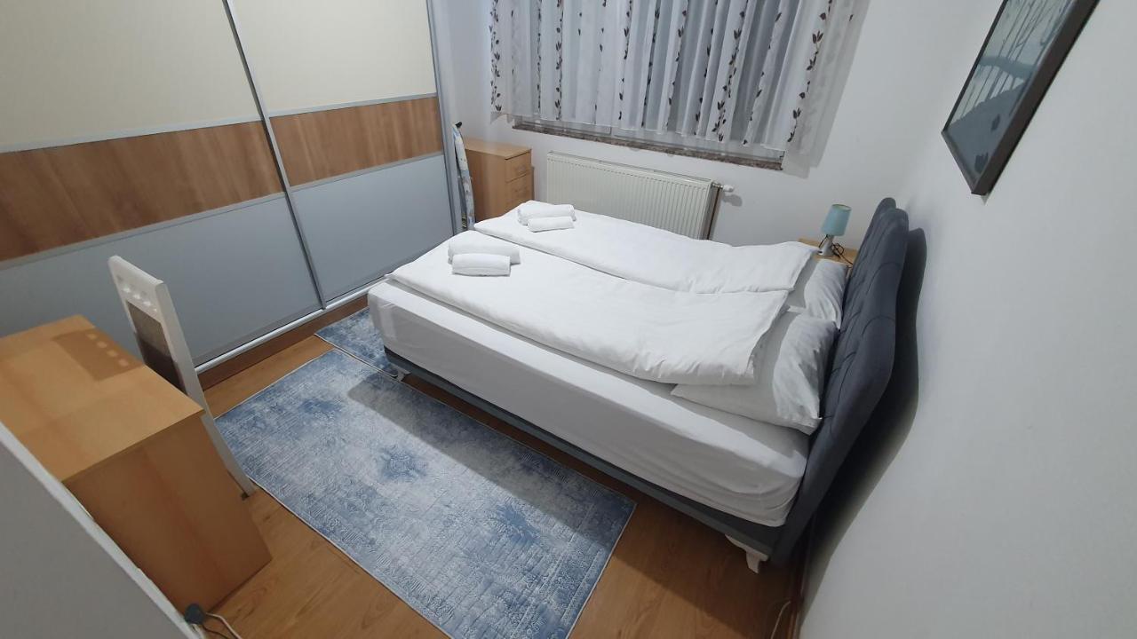 Apartman Dina Bihać Εξωτερικό φωτογραφία